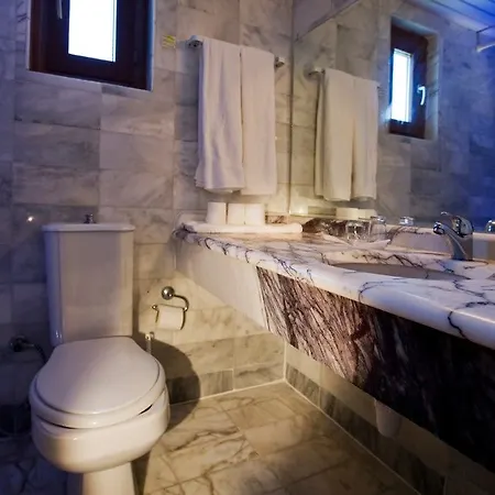 Larissa Akman Hotel Çamyuva